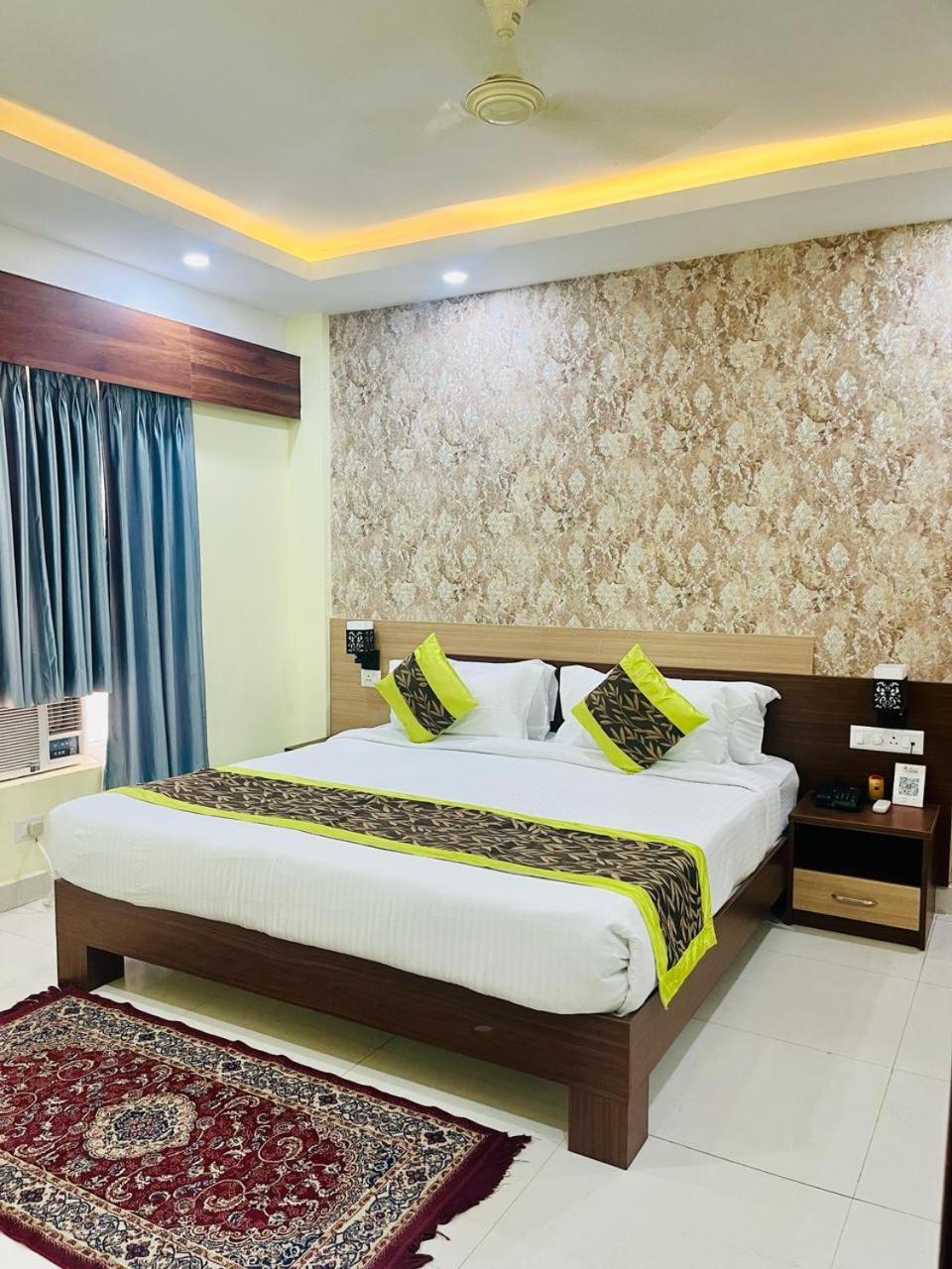 Hotel Four Waves Puri Bagian luar foto