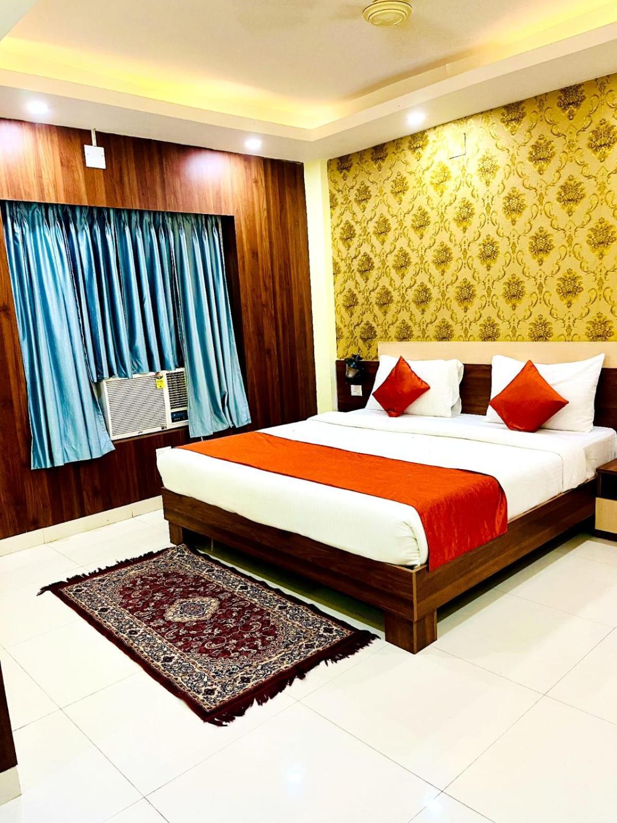Hotel Four Waves Puri Bagian luar foto